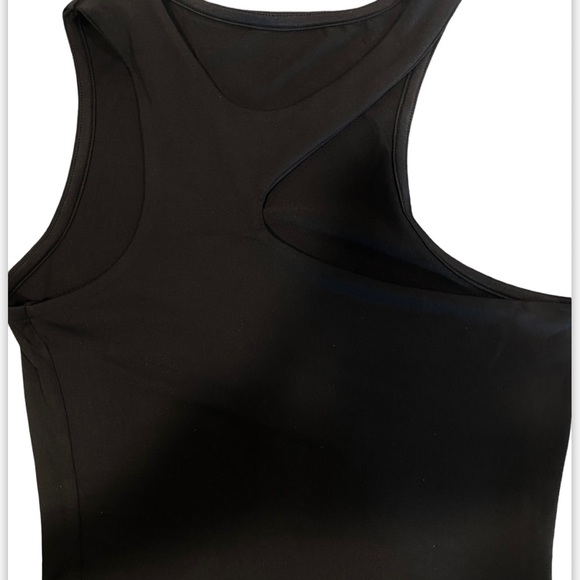 Crop top - Picture 2 of 3